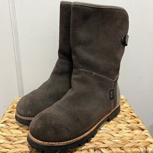 Gorgeous suede boots by Camper